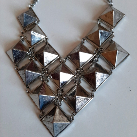 Silver tone Statement Necklace - Picture 4 of 5